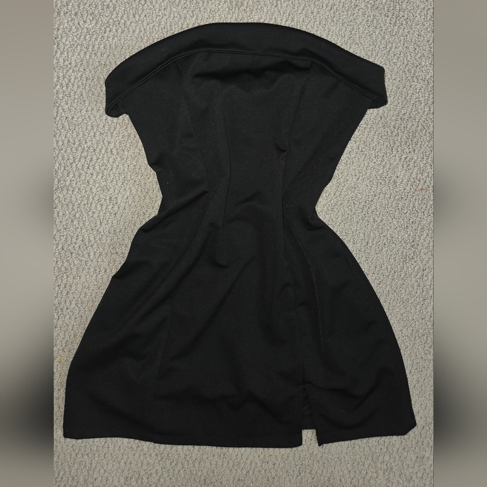 Small Strapless Mini Black Dress